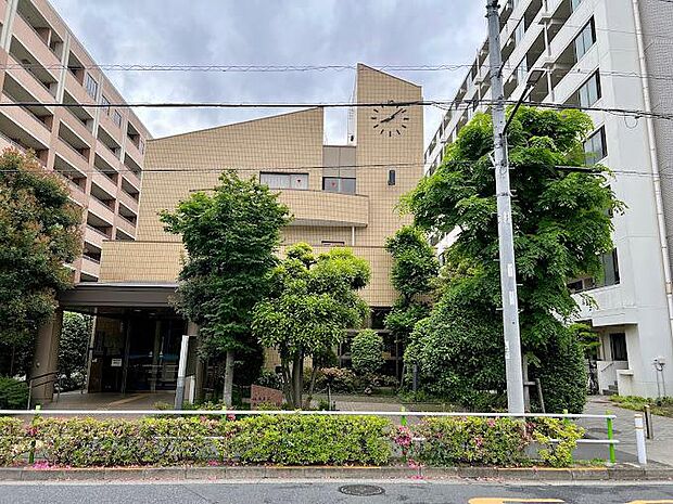 板橋区立東板橋図書館