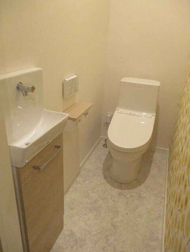 2階トイレ！手洗器付き。