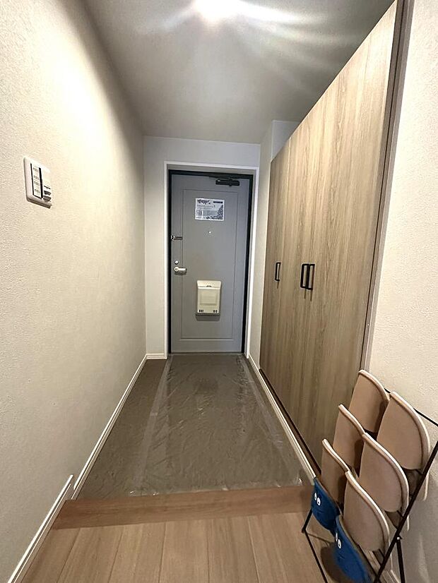 同施工会社の写真です。玄関にシューズボックスがついているので、片付いた玄関がキープできます。
