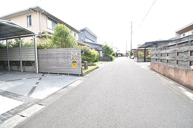 前面道路含む現地写真