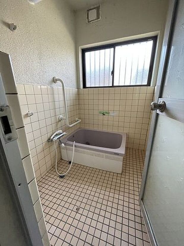 1階 浴室