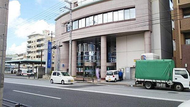 沖縄海邦銀行 壺川支店 400m