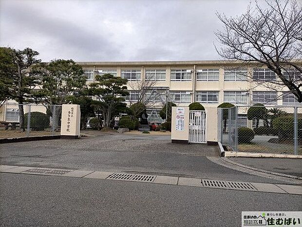 福岡市立多々良中学校 （徒歩8分）エリア内の小中学校がどちらも近い、子育てに優しい住環境が魅力的です♪ 630m