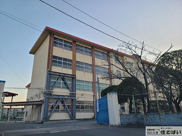 福岡市立壱岐中学校 （徒歩10分）エリア内の小中学校がどちらも近い、子育てに優しい住環境が魅力的です♪ 740m