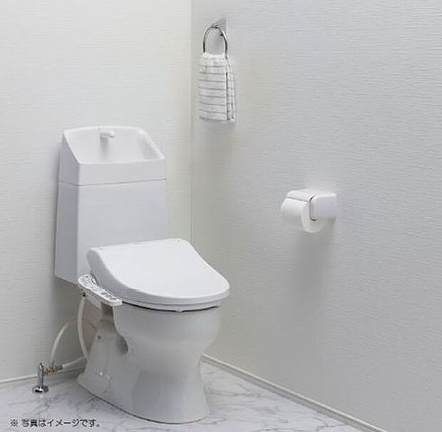 【同社施工例】寒い時期でも便座がヒヤッとしないウォシュレット機能付きトイレ。