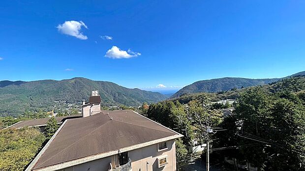 強羅の高台ならではの箱根連山の眺望です。