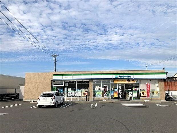 ファミリーマート 稲沢大矢町店「ファミリーマート 稲沢大矢町店」スローガンは「Fun＆Fresh」。驚きやワクワク感を与えるべく、商品改革に取り組んでいる。（電子マネー利用可　ＡＴＭあり　ネット通…