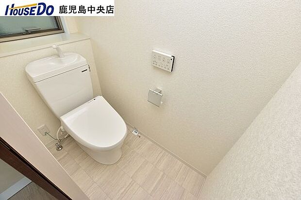 【トイレ】温水洗浄便座機能付きのトイレです！