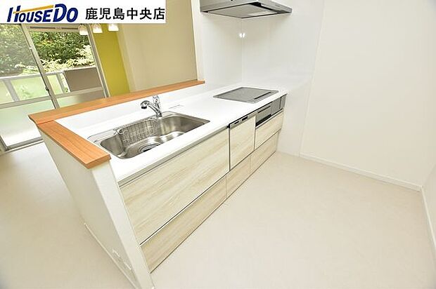 【キッチン】IHクッキングヒーター、食器洗浄乾燥機付きの対面式システムキッチンに新調済み♪
