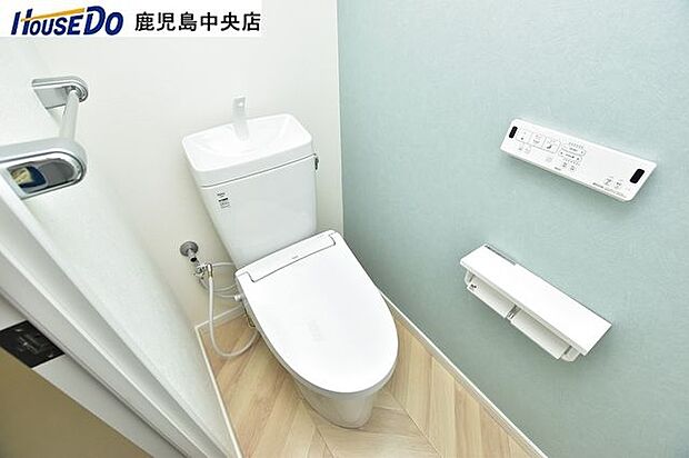 【トイレ】温水洗浄便座機能付きのトイレに新調済みです♪