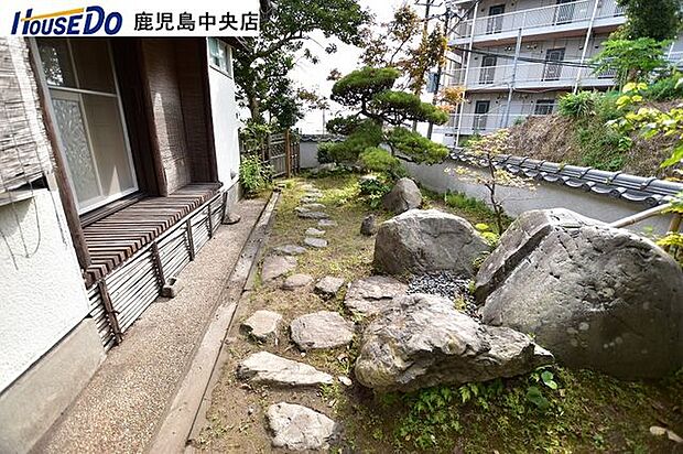 【庭】綺麗に整備された日本庭園のような趣のあるお庭です！