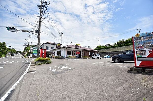 ラーメンさつま仏跳麺坂元店【ラーメンさつま仏跳麺坂元店】鹿児島市東坂元2丁目にあるラーメン店です 500m