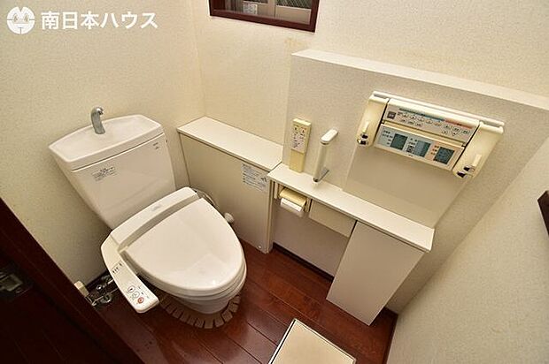 【トイレ】温水洗浄便座機能付きのトイレです！体重計で健康管理もできます♪