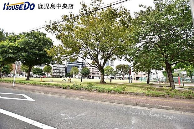 共研公園【共研公園】鹿児島市中央町にある公園ですテニスコート、広場、遊具あり 310m