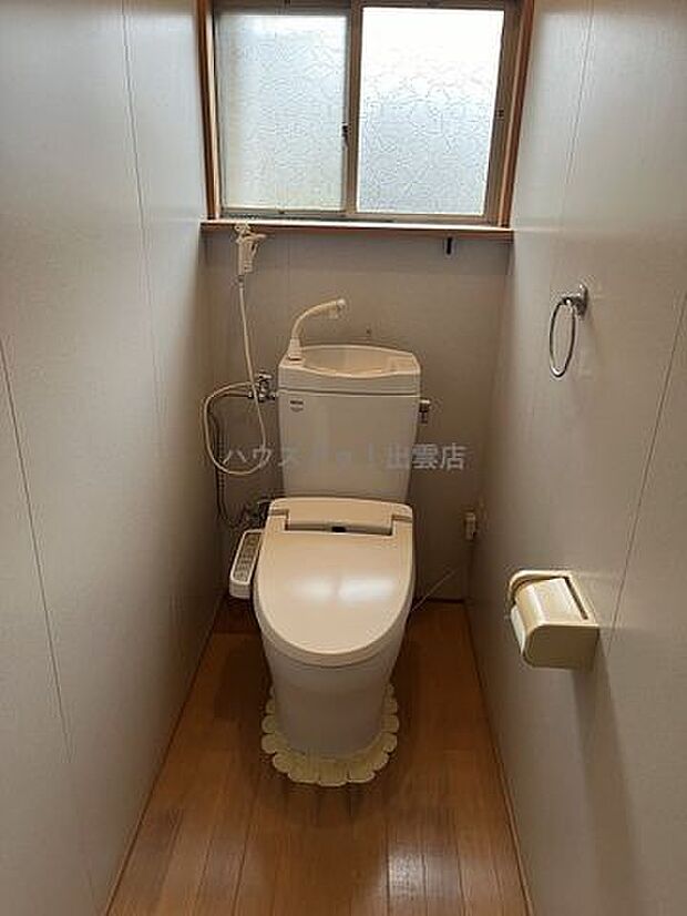 簡易水洗のトイレです。
