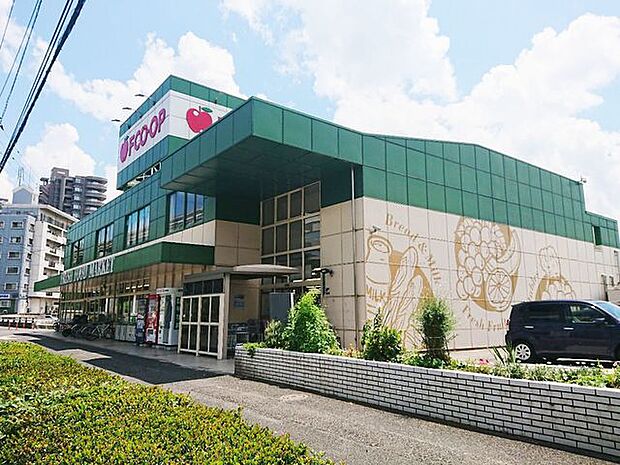 【エフコープ志井店】1983年、福岡県内5つの市民生協が一つになってエフコープ生活協同組合が設立されたそうです。モノレール志井駅の近くにあります。生協オリジナル商品があり、店内も明るいので買い物し…