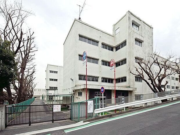 横浜市立希望が丘中学校 徒歩13分。 1000m