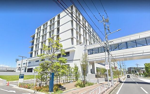 横浜市立市民病院 徒歩25分。 2000m
