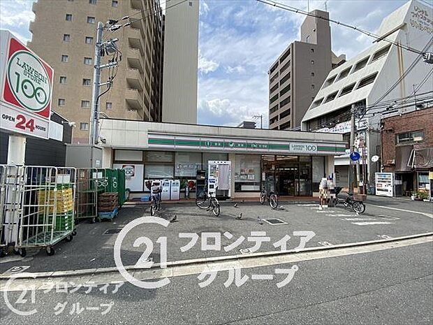 徒歩2分。ローソンストア100門真野里町店徒歩3分。