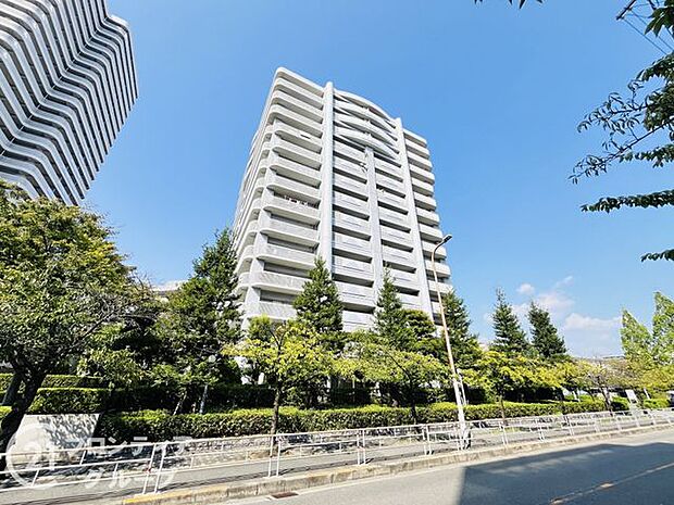             ベル・パークシティ画地3ＥＡＳＴ棟　中古マンション
  