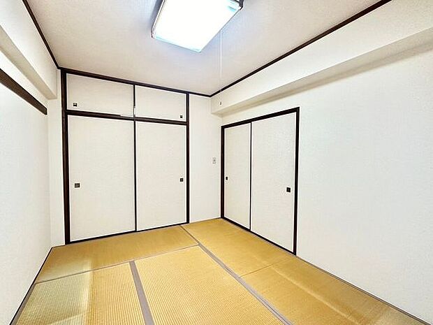 床の間付きの情緒漂う和室は落ち着いた雰囲気でまったりできます！