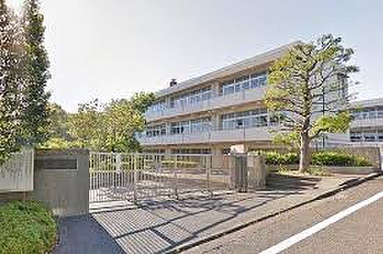 【小学校】横浜市立新石川小学校まで1222ｍ