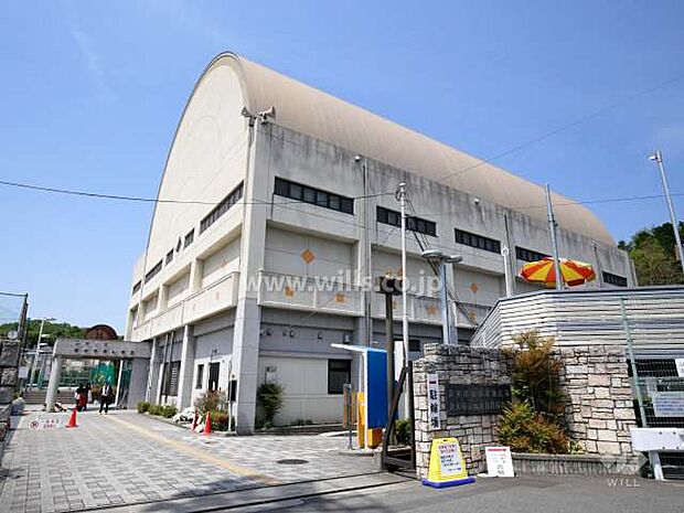 福井市民体育館（福井運動広場グラウンド・庭球場）の外観