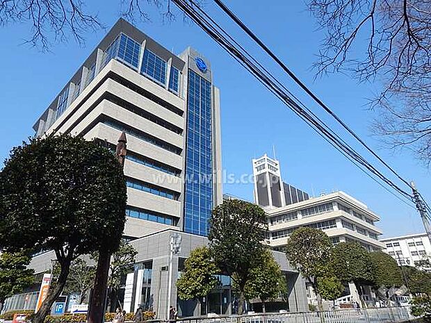 茨木市役所の外観