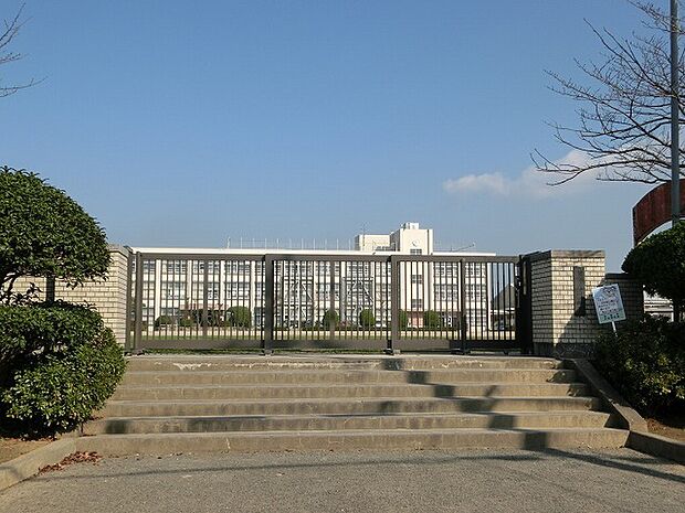 遠賀町立広渡小学校（687m）