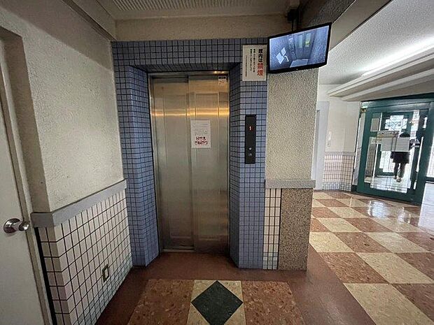 エレベーター付きなので安心ですね。