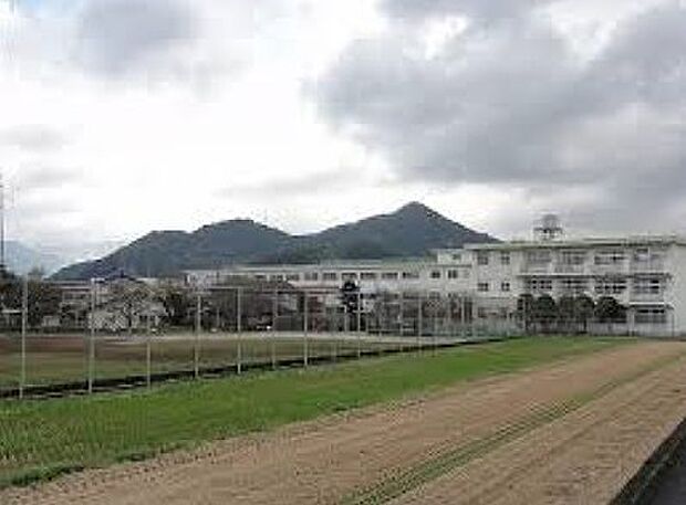 北九州市立菅生中学校（1486m）