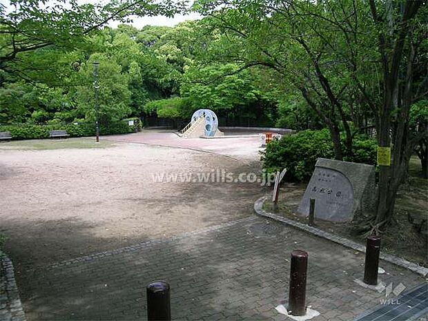 高塚公園の外観