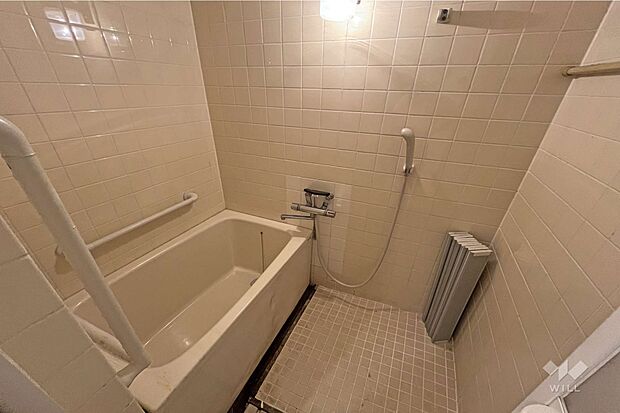 【浴室】2012年に新調した浴室です。使いやすい1216サイズの浴室で、快適に過ごせそうです。