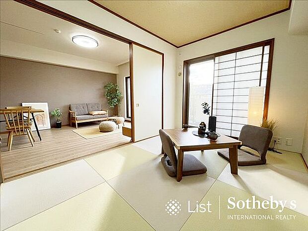 ◆Japanese Room◆ホッと安らぐ琉球畳採用。暖かい陽光が差し込む寛ぎの和室空間です。※展示家具や小物については販売時にはついておりません。