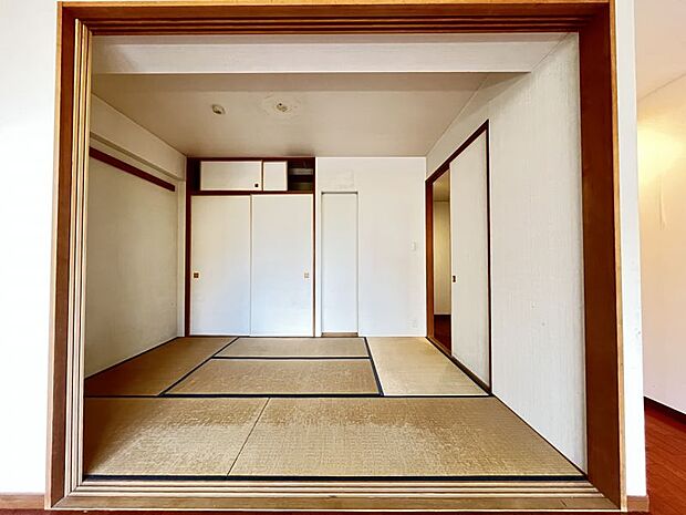 和室は、リビングから目が届く場所なので、お子様の遊び部屋・お昼寝スペースとして使うのもオススメです