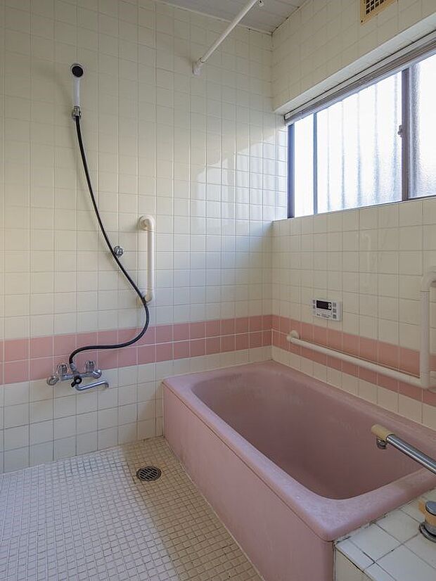 ◇浴室◇1階に水回りが集約しており、家事動線もラクラク♪ゆったりしたバスルームでお寛ぎください♪