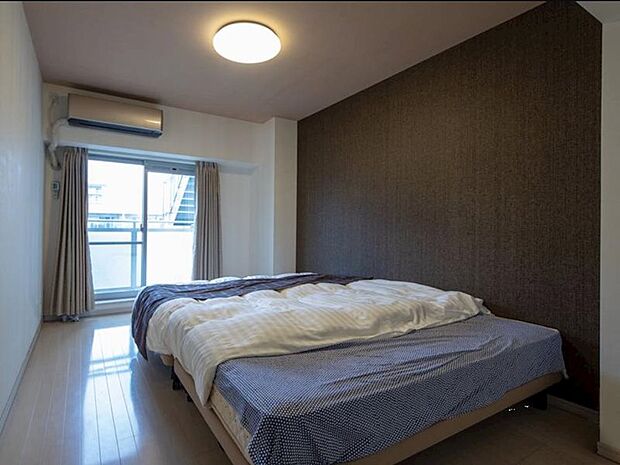 ■洋室■9.0帖の主寝室。クローゼットも完備しており居住スペースはゆとりのある空間です！