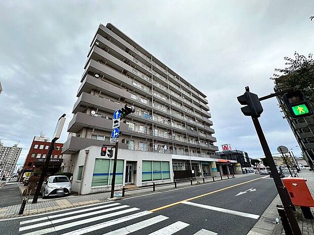 横須賀中央駅徒歩9分、総戸数83戸のコミュニティ