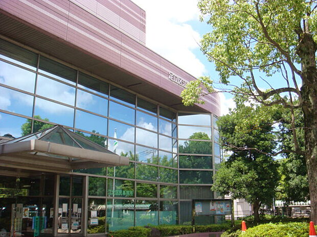 江北区民事務所・図書館 基本的な区民行政手続きはもちろん、図書館や体育館、トレーニングルームやレクリエーションルーム等、区民の集まる総合センター（1090m）