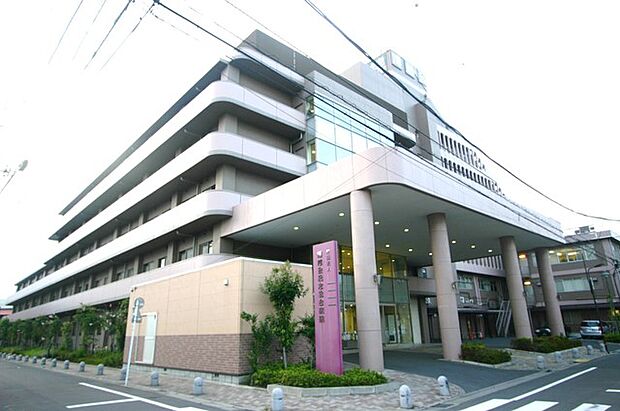 博慈会記念病院 昭和40年に東京都足立区鹿浜の地に設立され、50年あまりの歴史を重ねてきた病院。