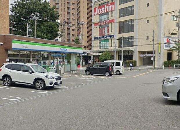 ファミリーマート 吹田千里山西店