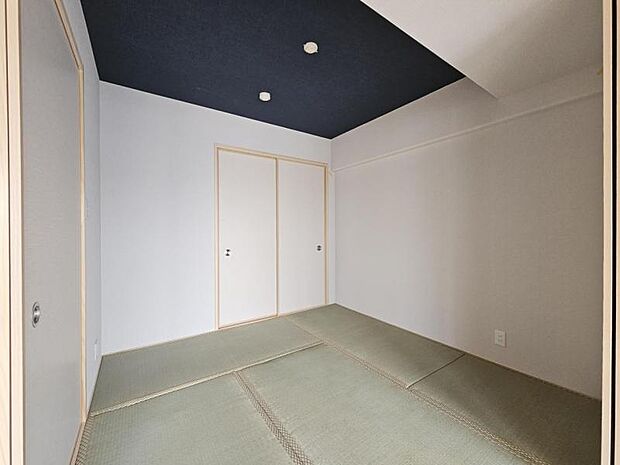 和室4．5帖：リビングにつながった和室スペースは、おむつ替えやお昼寝に最適です。