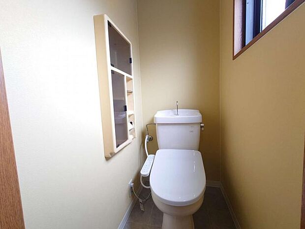 季節を問わず年間を通じて快適にお使い頂ける温水洗浄便座付トイレ！！