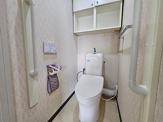 棚上収納があるトイレは使いやすくて便利なのが良いですね！