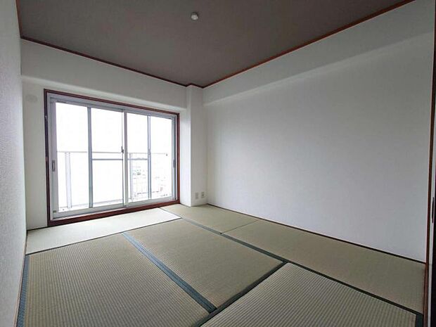 和室6帖：和室は使い方色々！客室やお布団で寝る時にもぴったりの空間ですね！