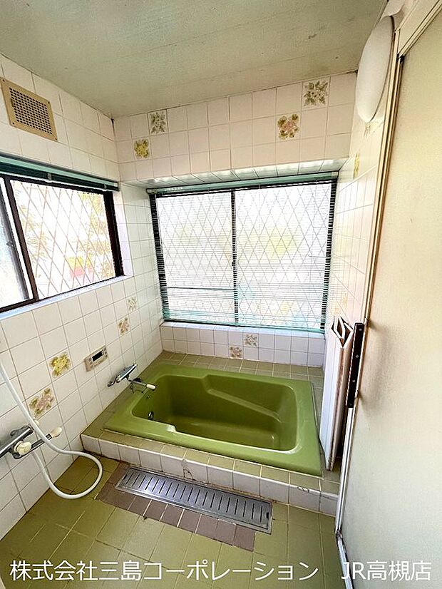 【浴室】結露対策、カビ抑制に自然乾燥ができる窓付き
