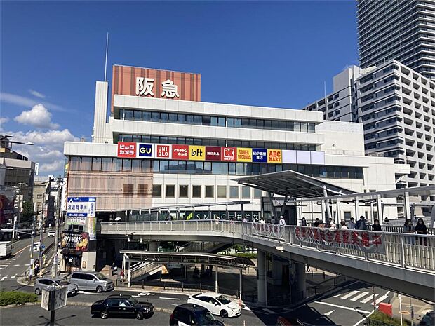 関西スーパー 高槻阪急スクエア店（293m）