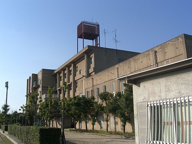 摂津市立第四中学校（1388m）