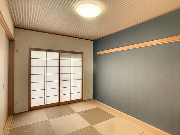 和室は扉を閉めて個室としてゆっくりくつろげます。