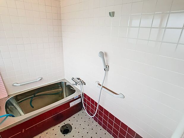 浴室は井戸水と水道水を併用して利用できます
